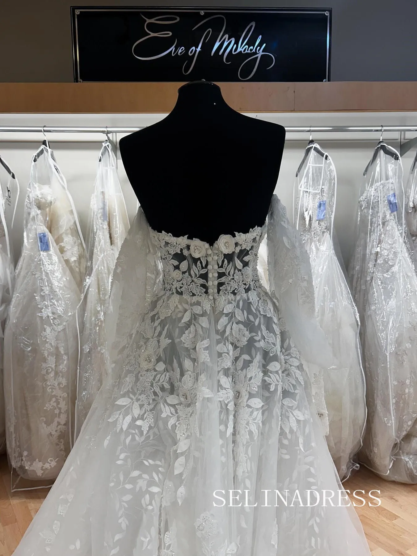 A-line Sweetheart 3D Lace Wedding Dress Rustic White Bridal Gowns TKL3046